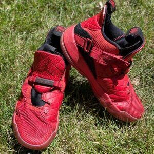 Nike Air Jordan XXXiii Kids Breathable Mesh Rubber Sneakers Red Shoes Size 6.5Y